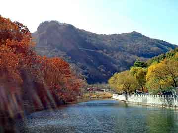 管家婆黑白马报图库，张可山